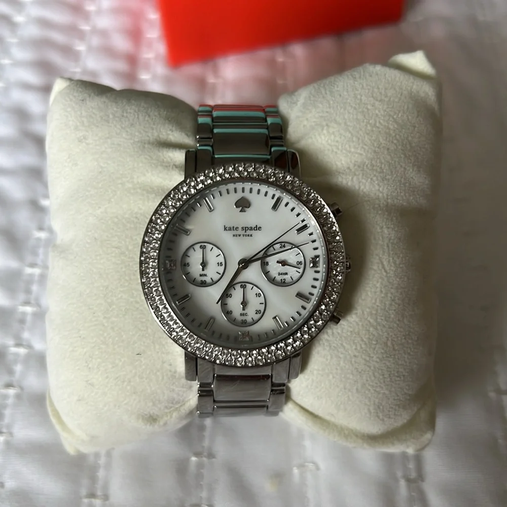 Kate spade watch *like new* with original packaging - Picture 2 of 5